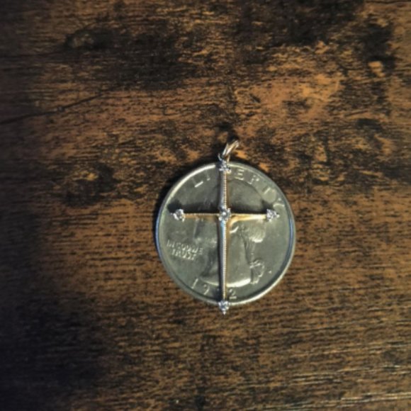 14k Cross/Diamond Pendant With Box Necklace - Picture 2 of 10